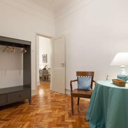Feels Like Marques Design Flat Lisboa